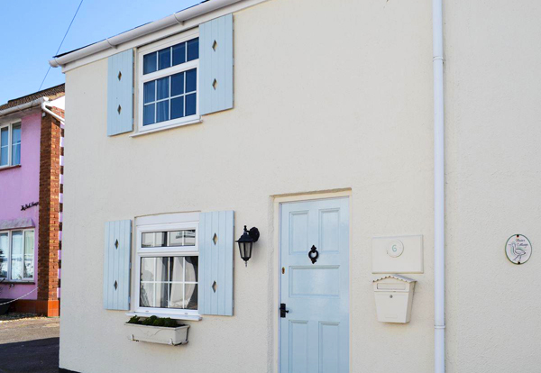 Self-catering holiday cottage in Milford-on-sea